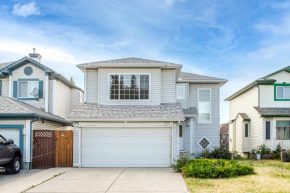 3BR3BA House with AC Pets OK